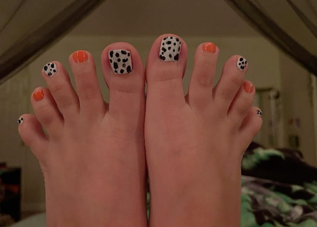 Pretty Polynesian feet