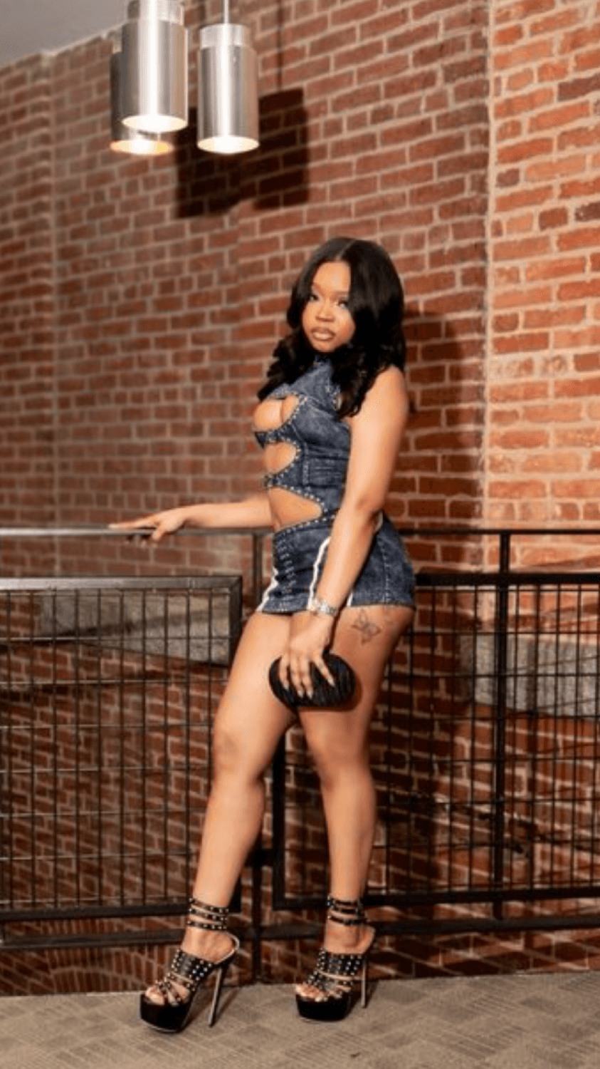 SLUTS, BUTTS, & HIGHHEELS ?