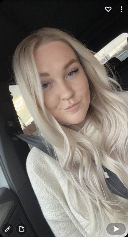 Brasileiro vazando os nudes da sua namorada gringa