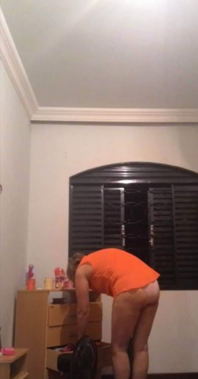 Bunduda da minha mãe, flagra que tirei do rabo da minha mãe