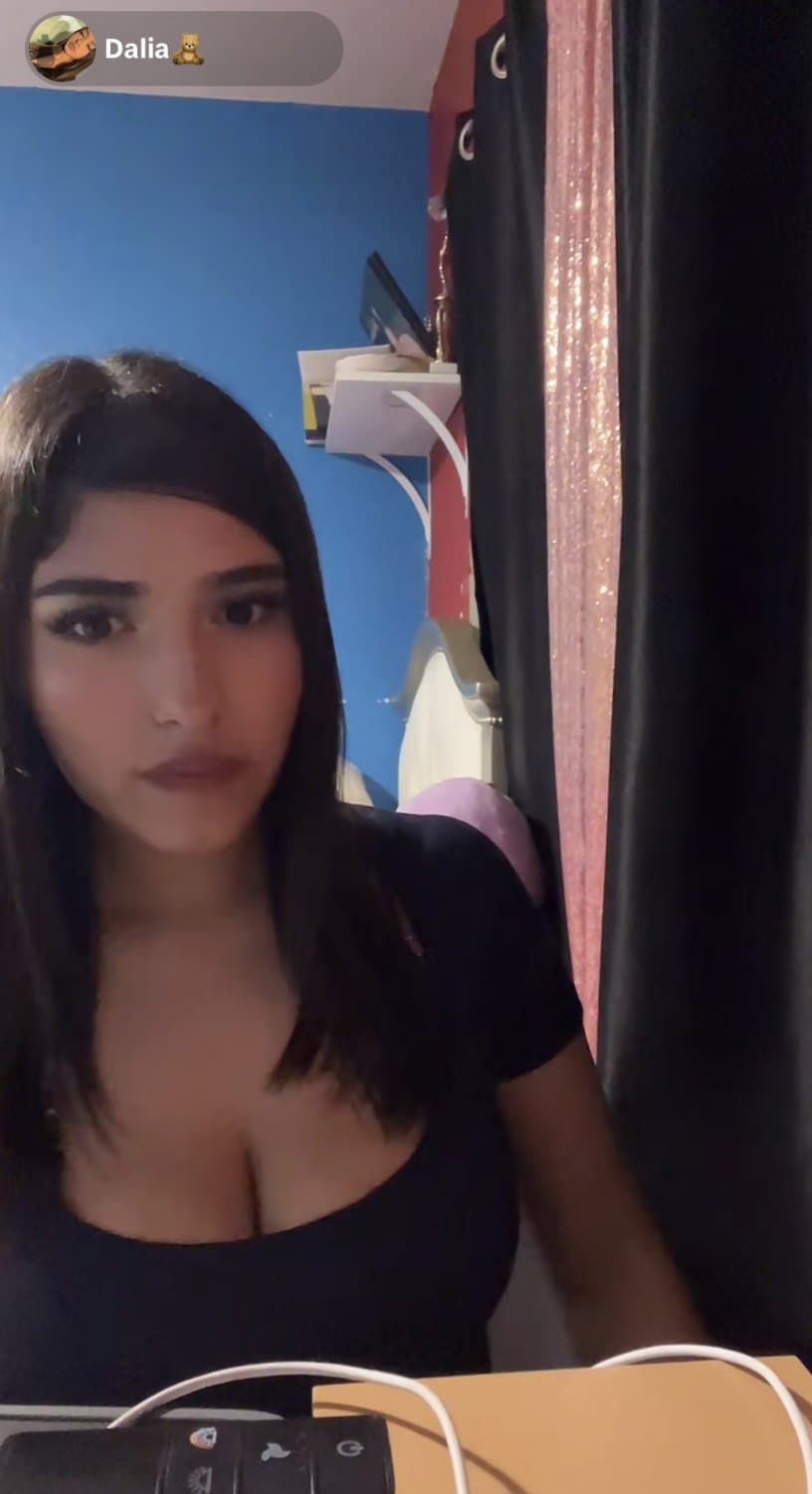 TikTok girl- Dalia