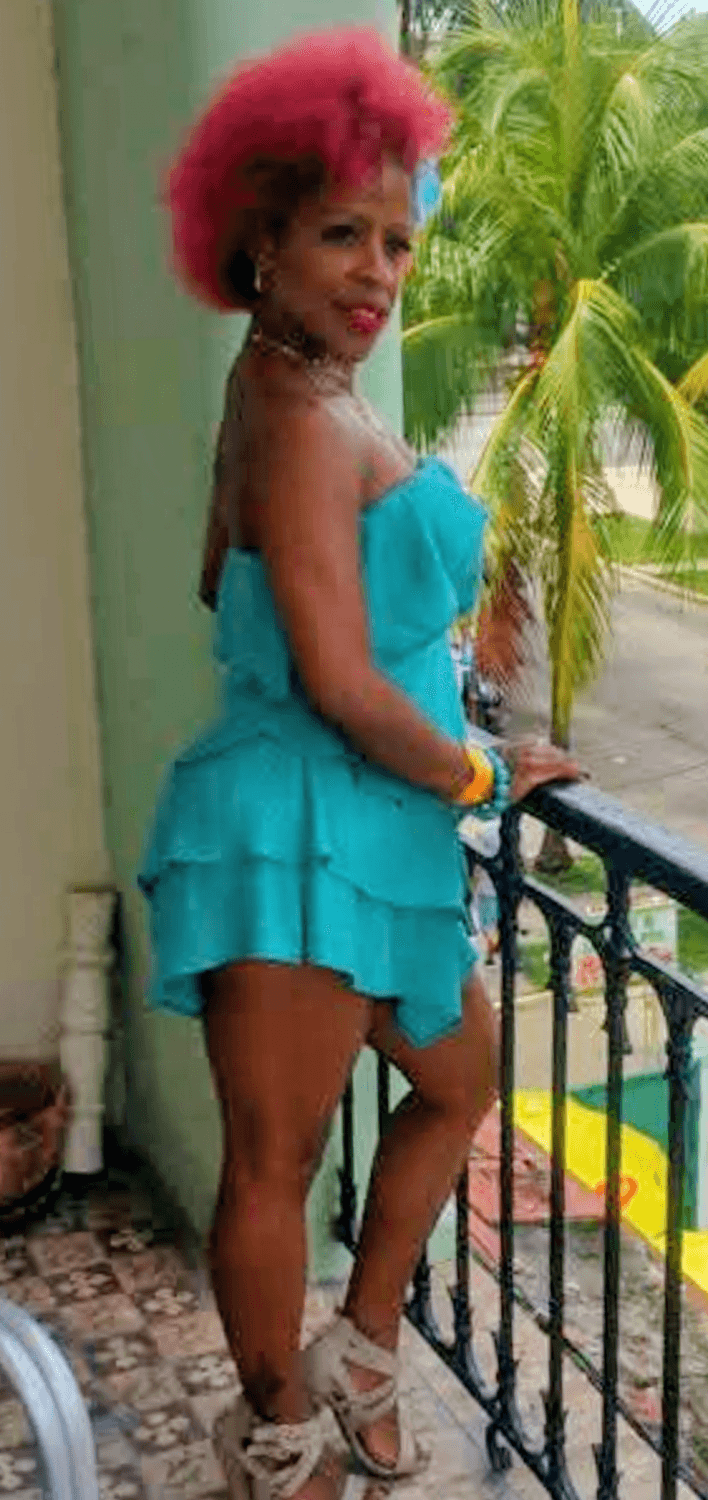 TANIA REYES ROMERO PROSTITUTA CUBANA LA RECOMIENDO ME MAMO MI PANOCHA MUY RICO  LE ENCANTA EL  SEMEN