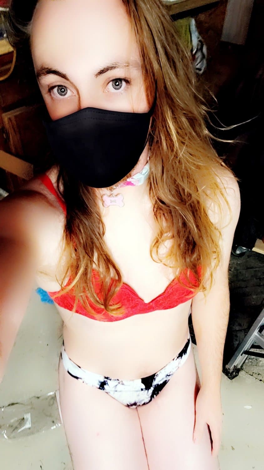 Sissy Chloe Cambell ?? kik : darkprincess.kitsune