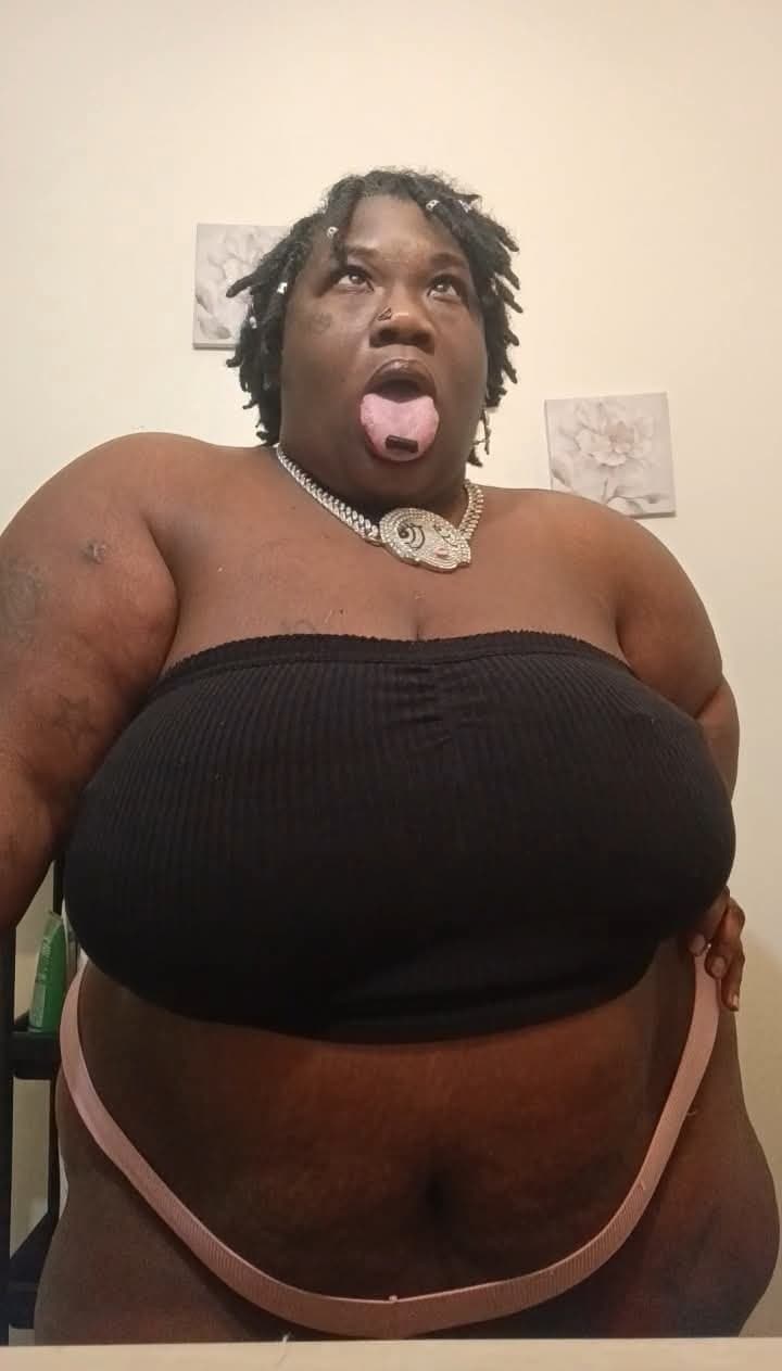 HUGE THICK MEGA EBONY BBW BUG OLE JUICY ASS BOOTY