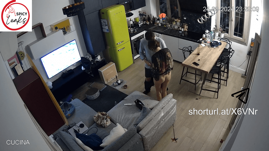 Click to view full size Italian couple loves fucking in the Kitchen