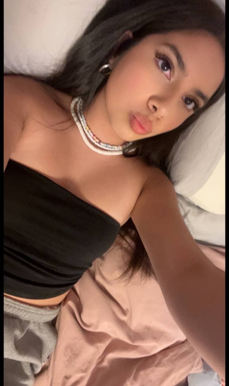 Maya has such Big tittys