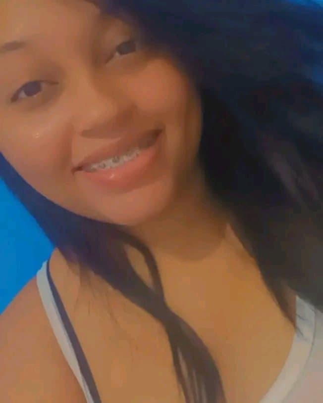 Click to view full size Cecilia Putinha safada de canabrava, casada atrás de machos casado