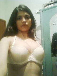 Click to view full size Hot Desi Indian Whore Selfie Leaks