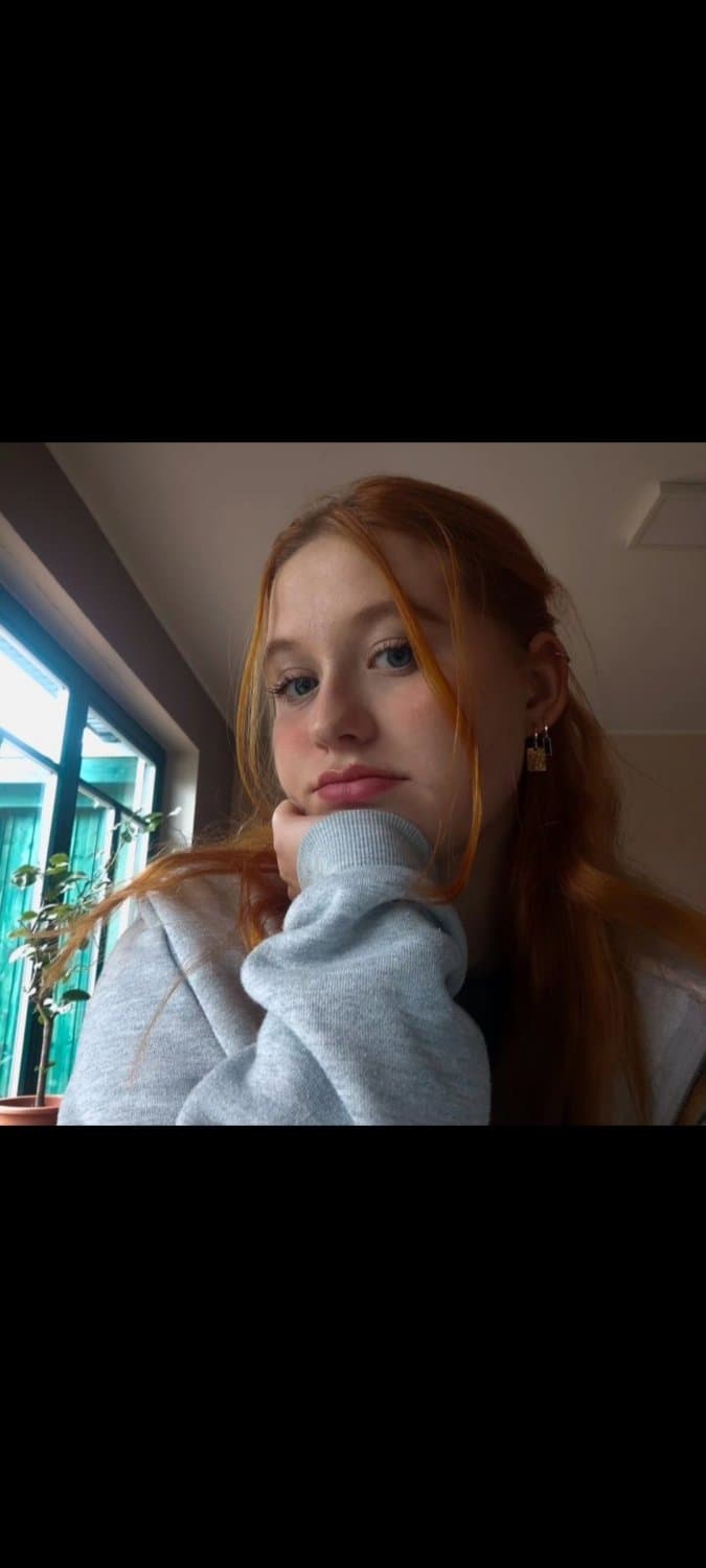 Which one of my Cousins would you fuck the hardest?? comment and why