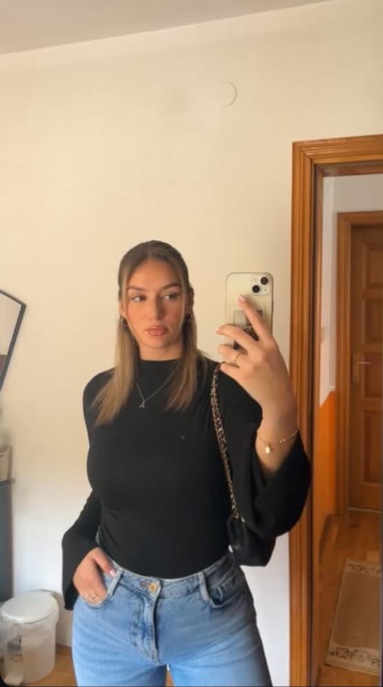 Amina.. Tuzla??/Wien?? Kommentiert geil / Komentarisite! Ko Poznaje inbox, wer sie kennt, dm