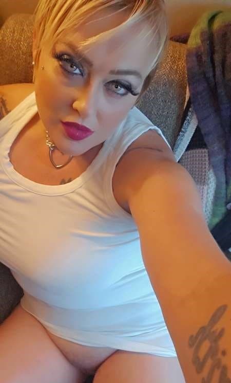 Cheating pawg granny loves my bbc. Girls add me on snapchat- bbc4urfun