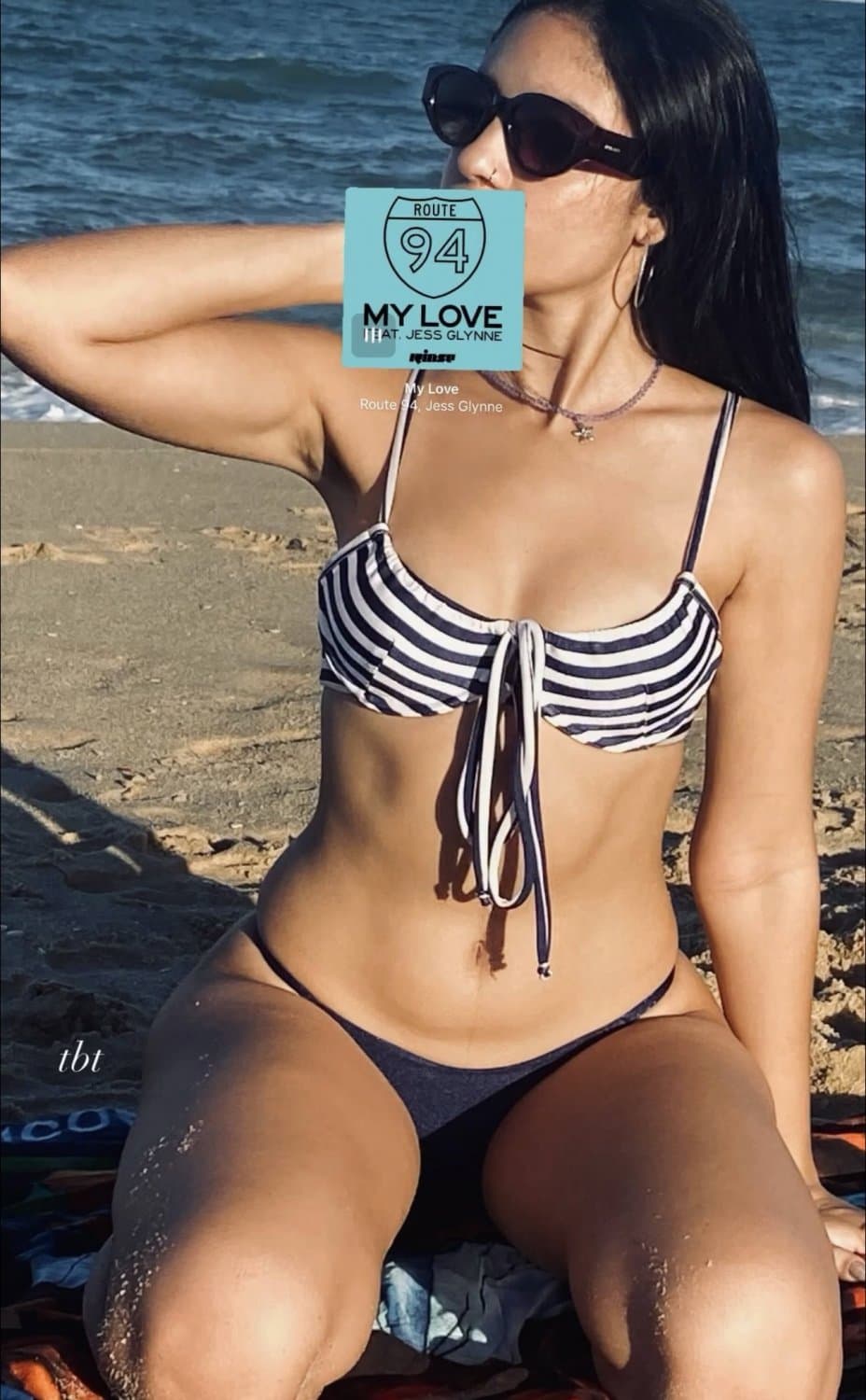 Novinha de fantasia bem safada