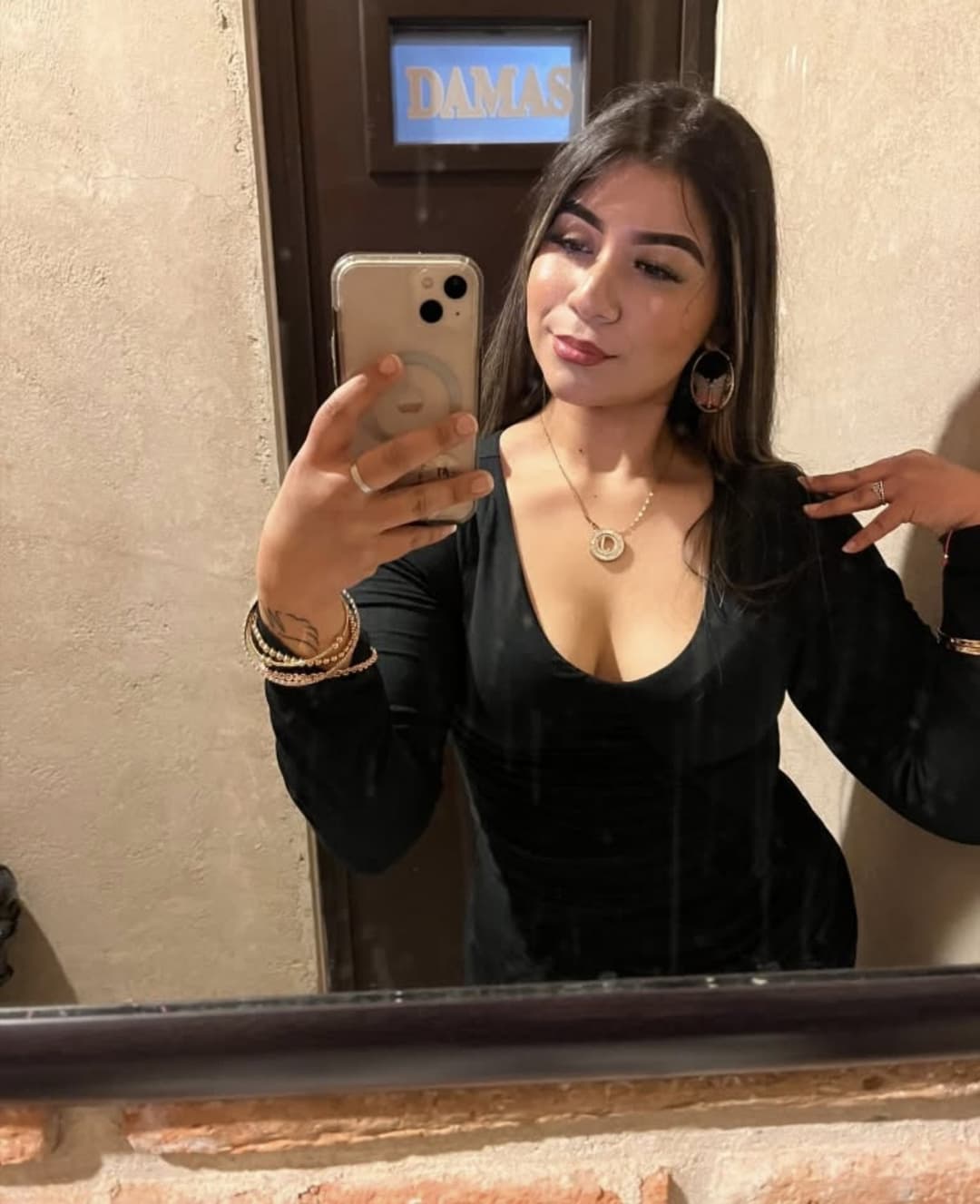 NOVINHA GOSTOSA DO PRIVACY BRASIL FUDENDO E METENDO COM O COMEDOR DOTADO - PORNO BRASIL - VAZADOS