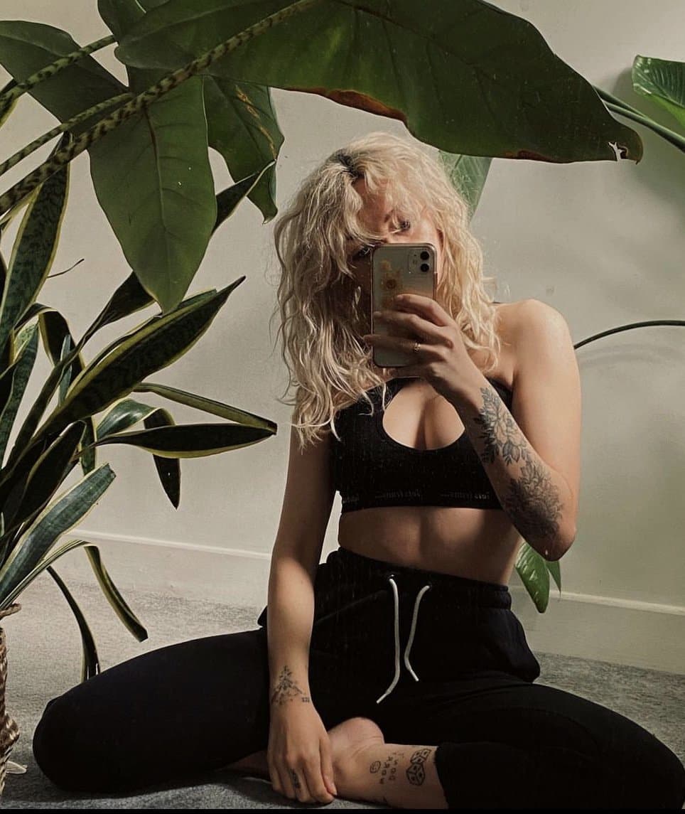 I think my crush Ellen knows how to attract fans