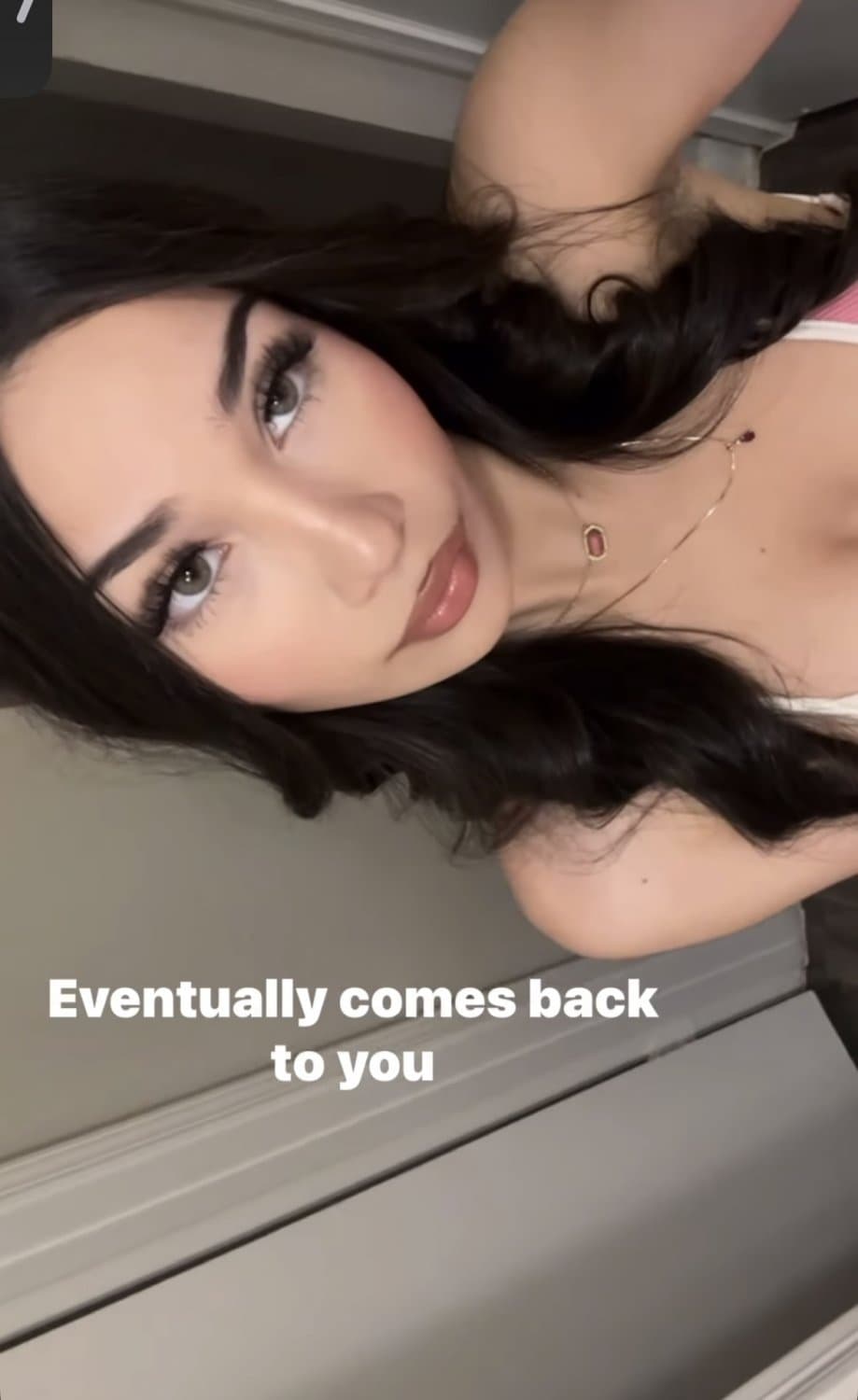 19 year old latina BADDIE from Instagram bounces on dick leaked