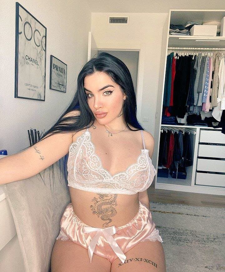 Después de ser una puta de only fans ahora quiere ser una mujer digna