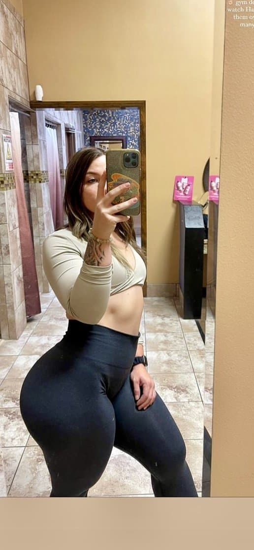 Real arabic couple shares their nudes photos