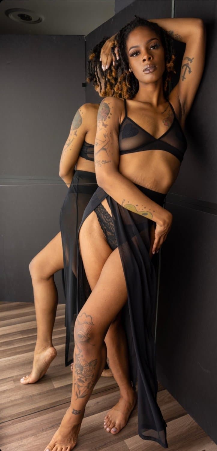 Carmella @carmelladean_