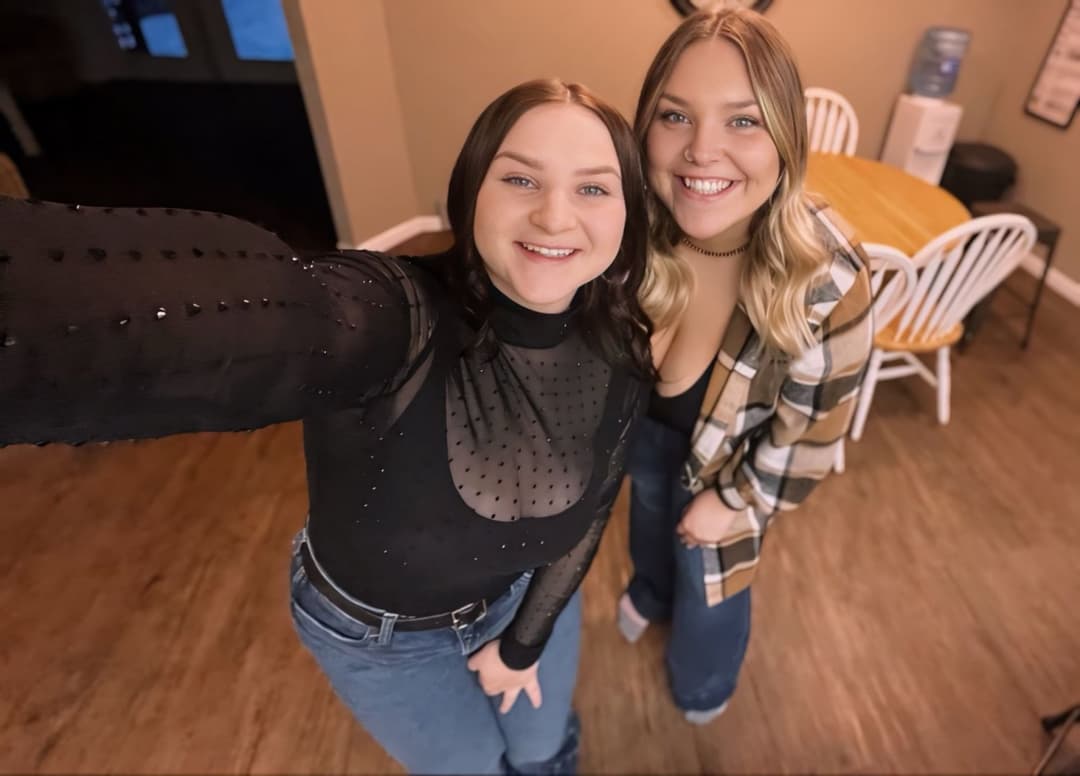 Canada - Rianne, thick ‘n busty country girl