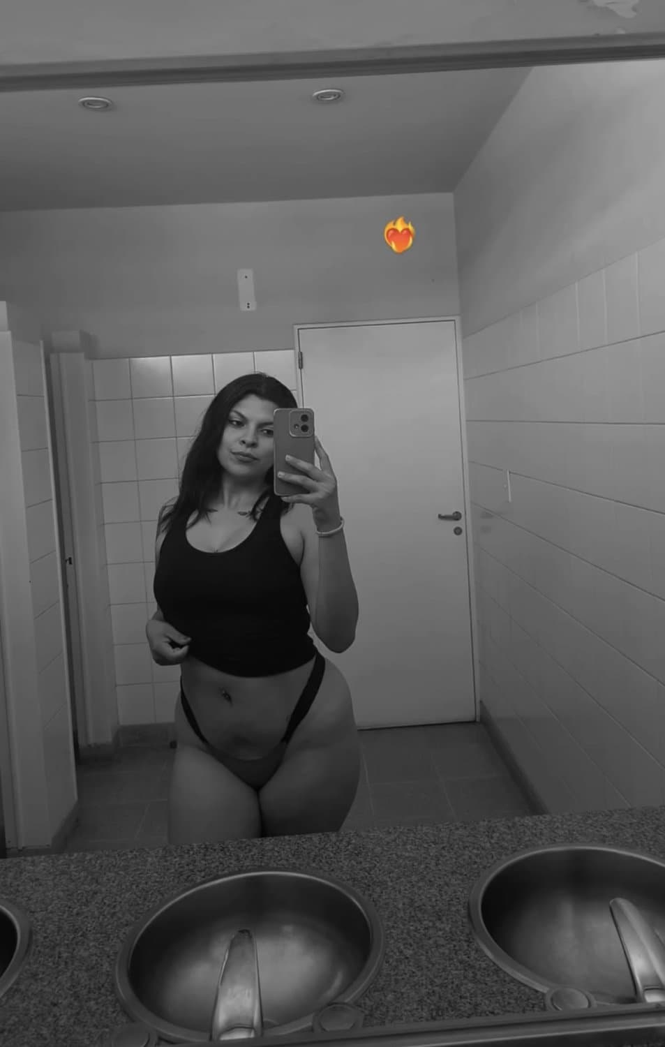 Micky de la Vega(putita,los videos por priv)