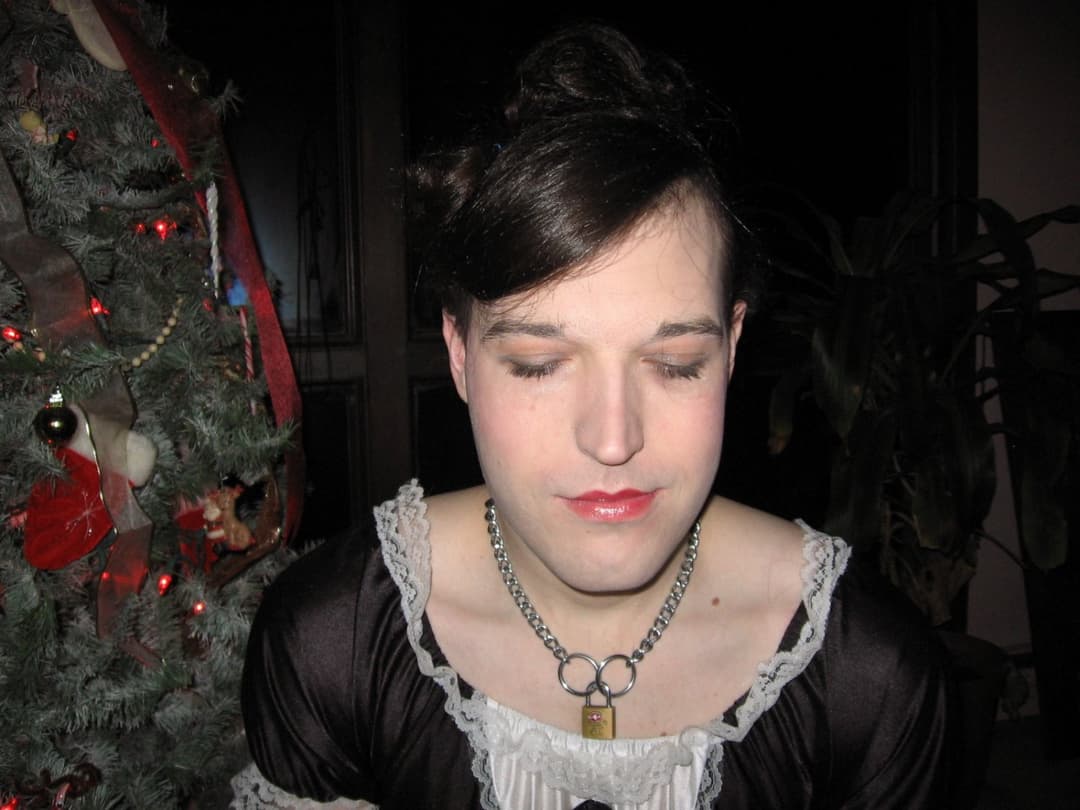 femdom gilf and her sissy xmas