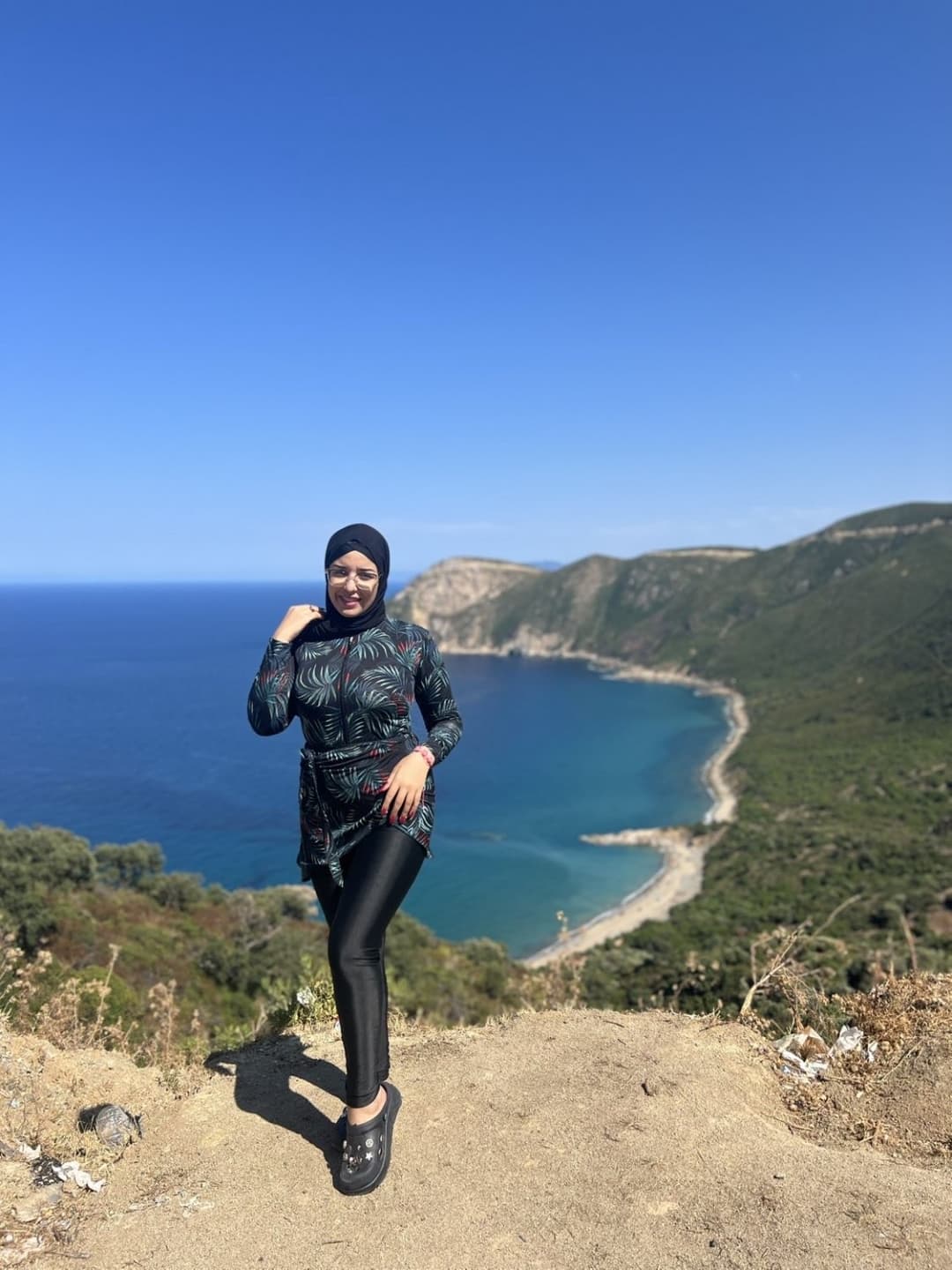 Teen Algerian hijab send nude sex