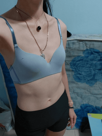 She has a slim figure but her pussy is so beautiful.