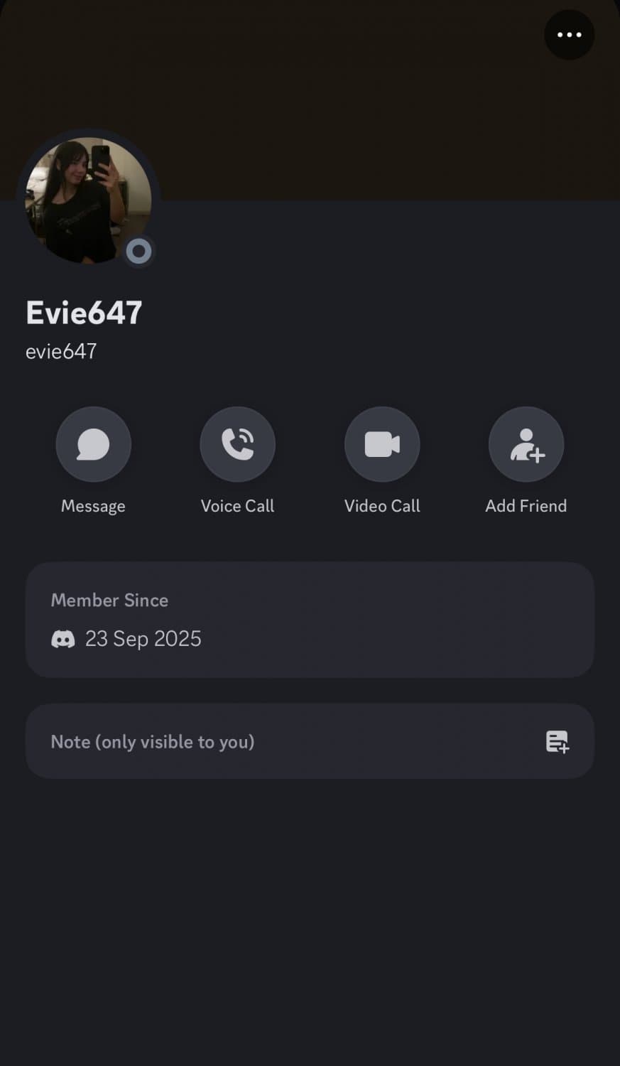 I’m a discord slut come blackmail me and send me nudes and i’ll send back evie647