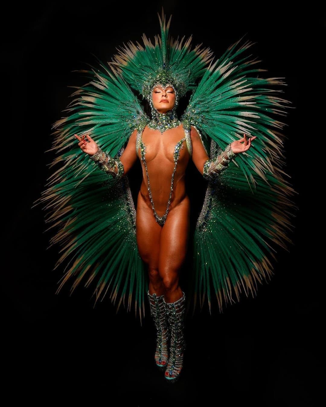 Latina pop icon, anal from BBC bodyguard, cumshot drips into pussy