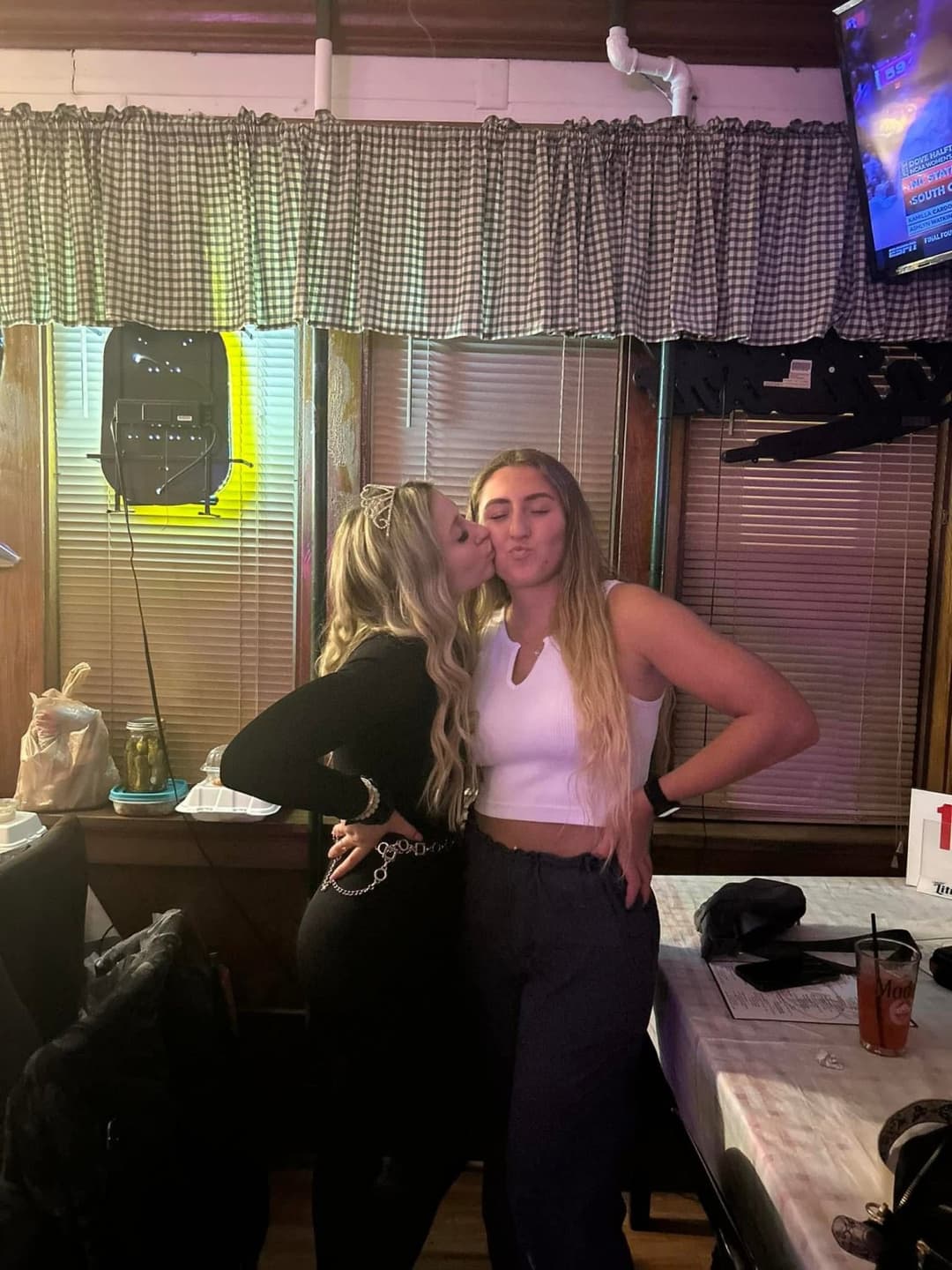 I want to feel my cousins big boobs after watching them bounce on the bumpy car ride