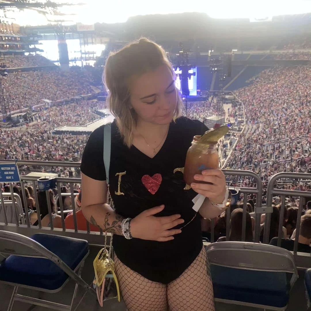 Disclosure #284: Her first foursome