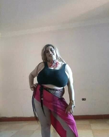 Arab mom huge boobs ??