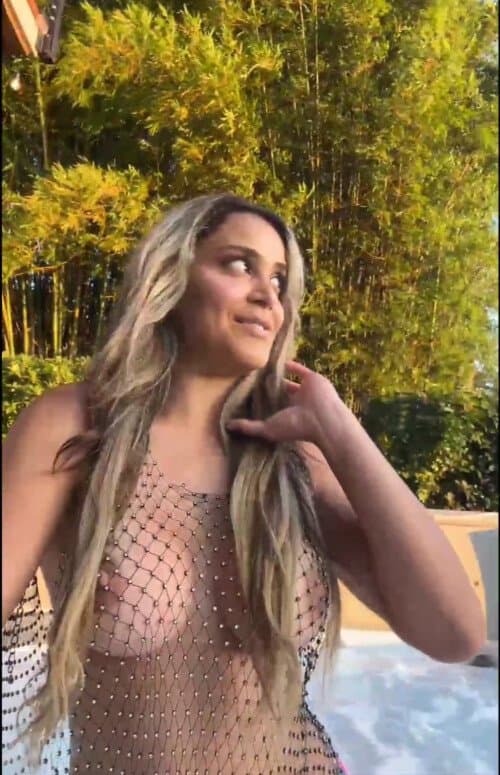 Click to view full size Sexy Former WWE Diva