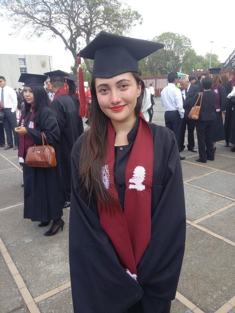 Saraid güerita blanquita ex alumna del IPN (UPIICSA) 2