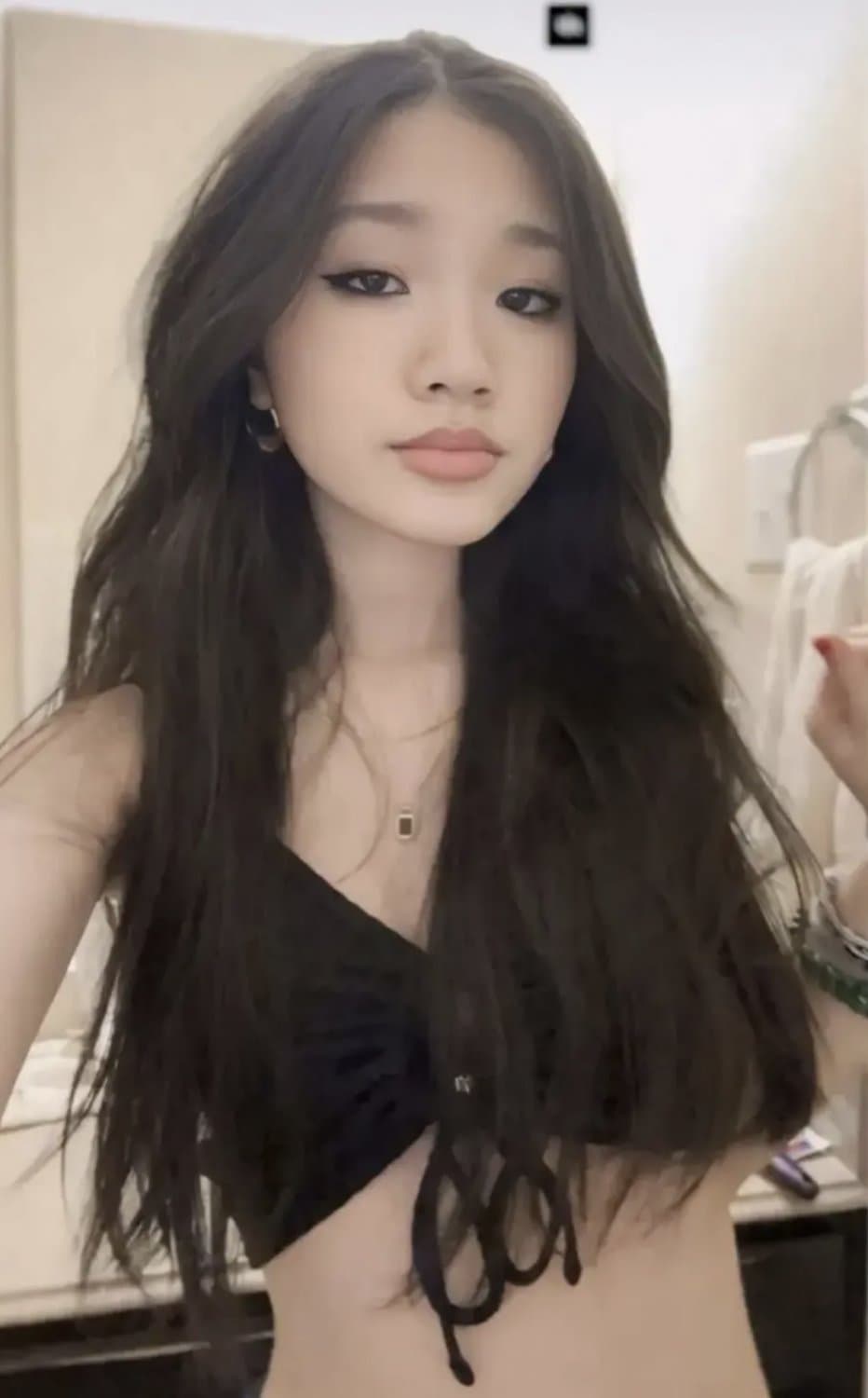 She loves cum and huge cock. Goon Slut. Ahegao teen.