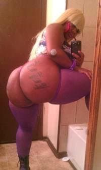 THICK BiG BOOTY MATURE EBONY MOM. MILF COUGARS phone leaked real camera roll