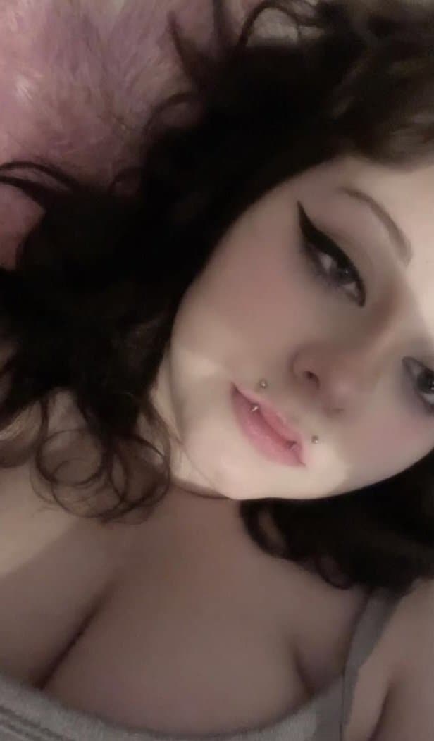 Emo teen crush mia risk.. kik cwngyy with her pic and name be brutal with her