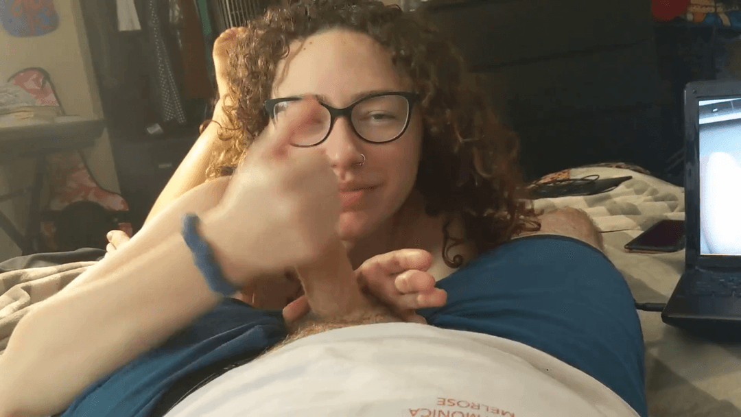 Stepsister Help To Cum After Busting Porn Watching