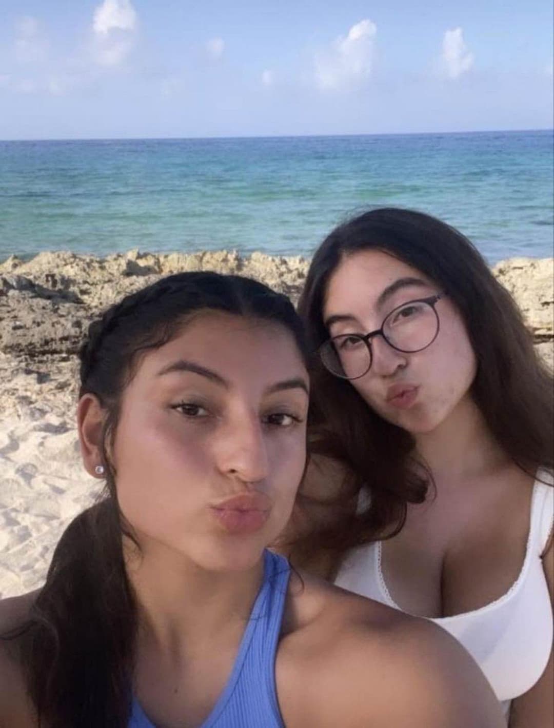 Latina knows how to ride cock