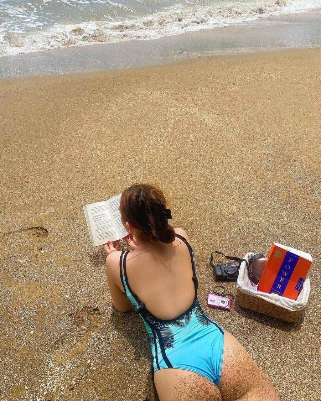 Hot BN malay social media model