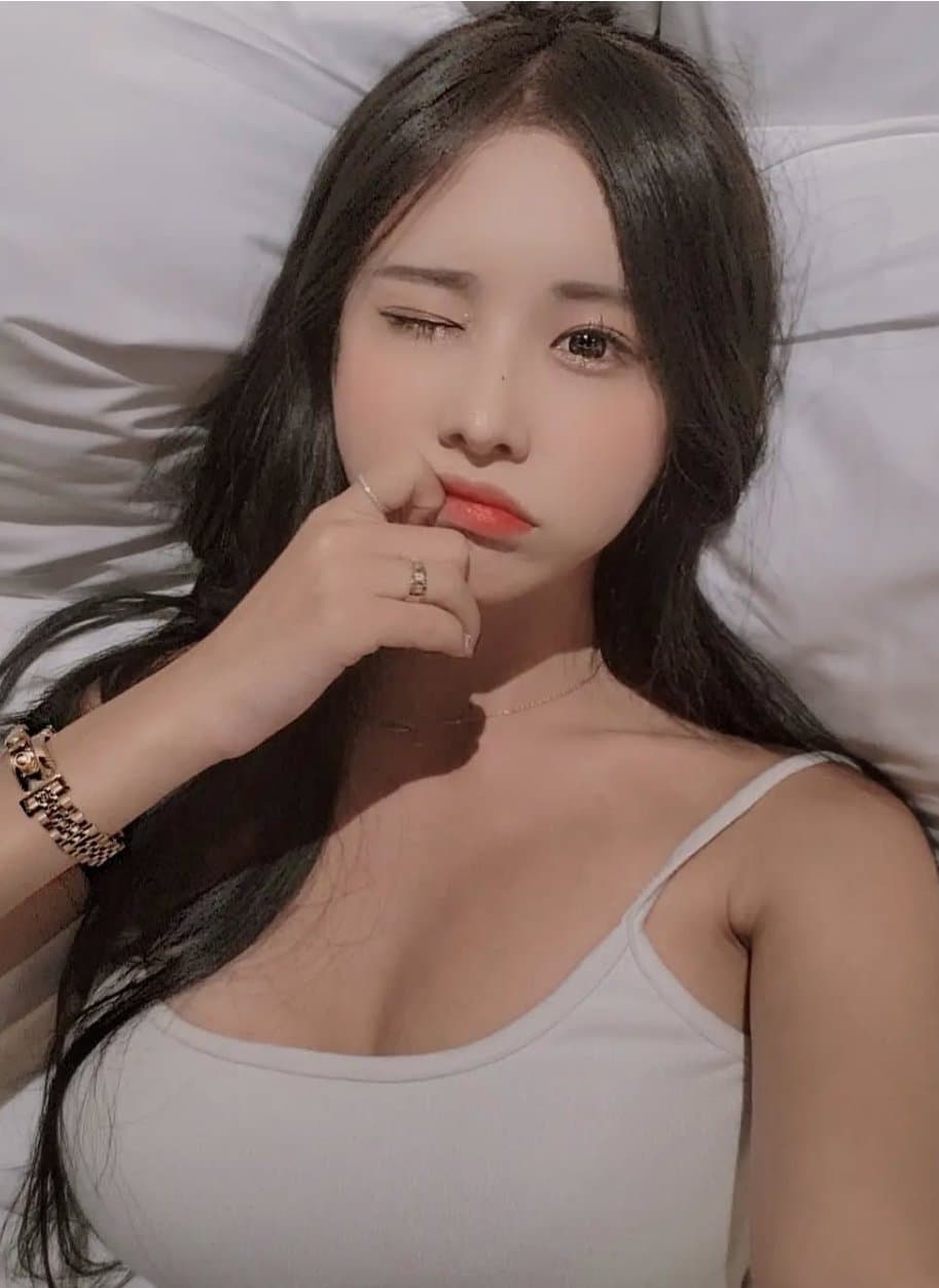 Korean Kpop Habin rides dick