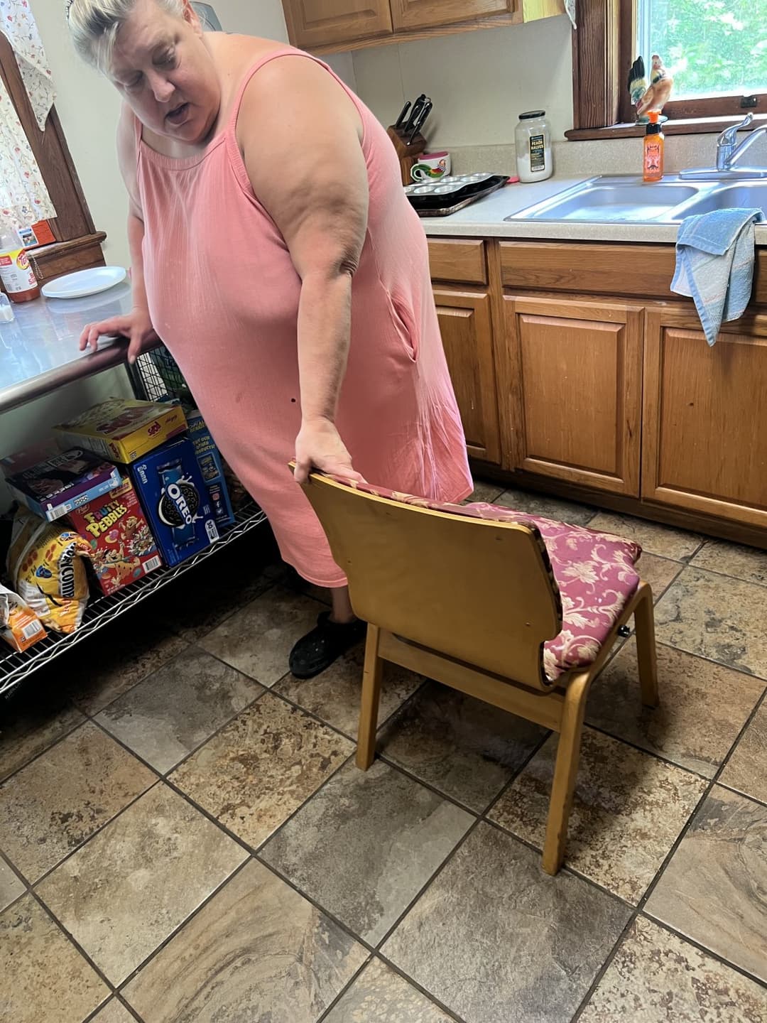 Real ssbbw mom candid too fat to stand and cook but fat enough to fuck