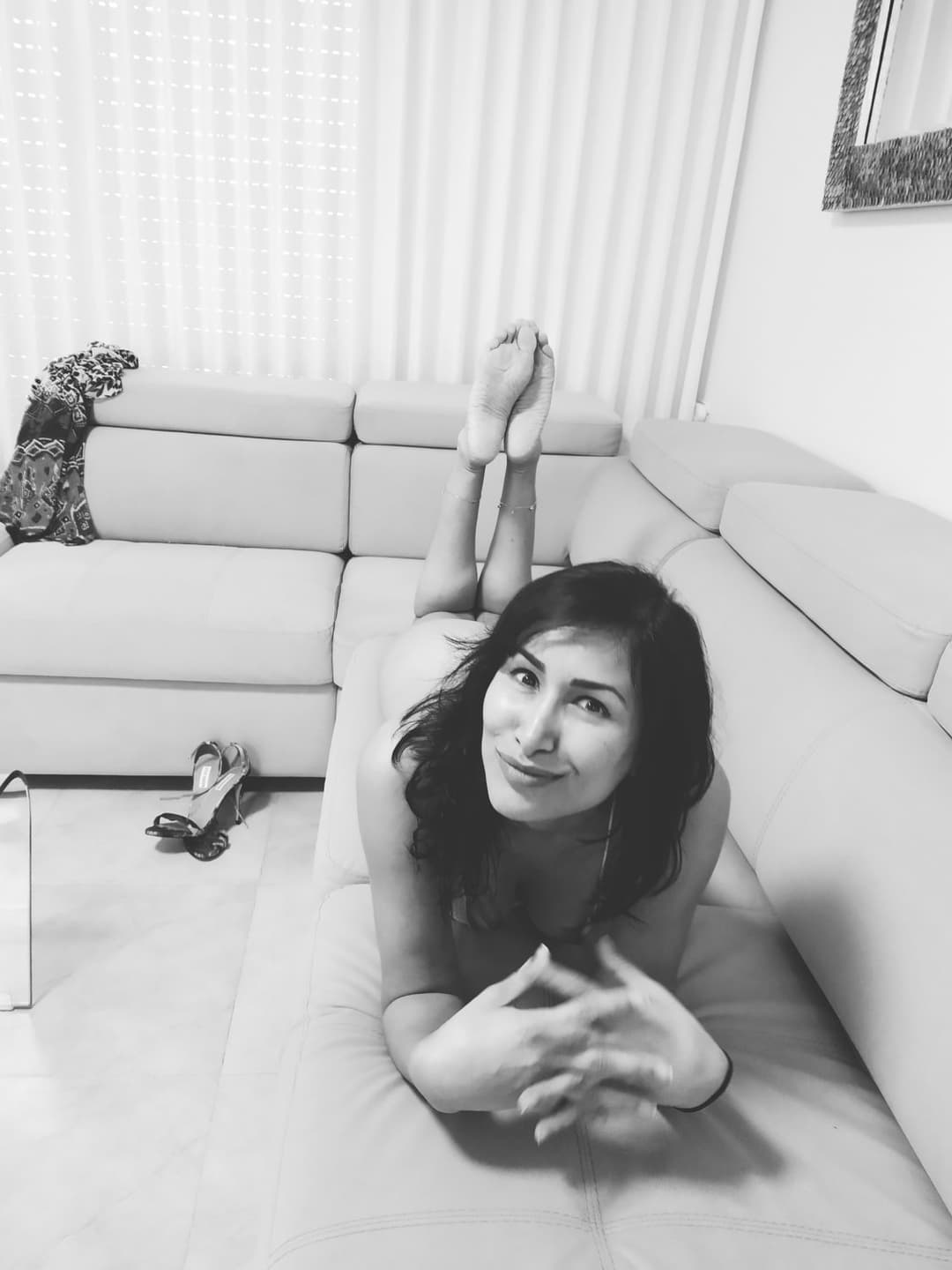 Yana Sunrise Sweet Slut Nude Model WIFE 39