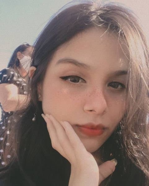 Bem putinha essa morena PQP  Nanda.tanaka