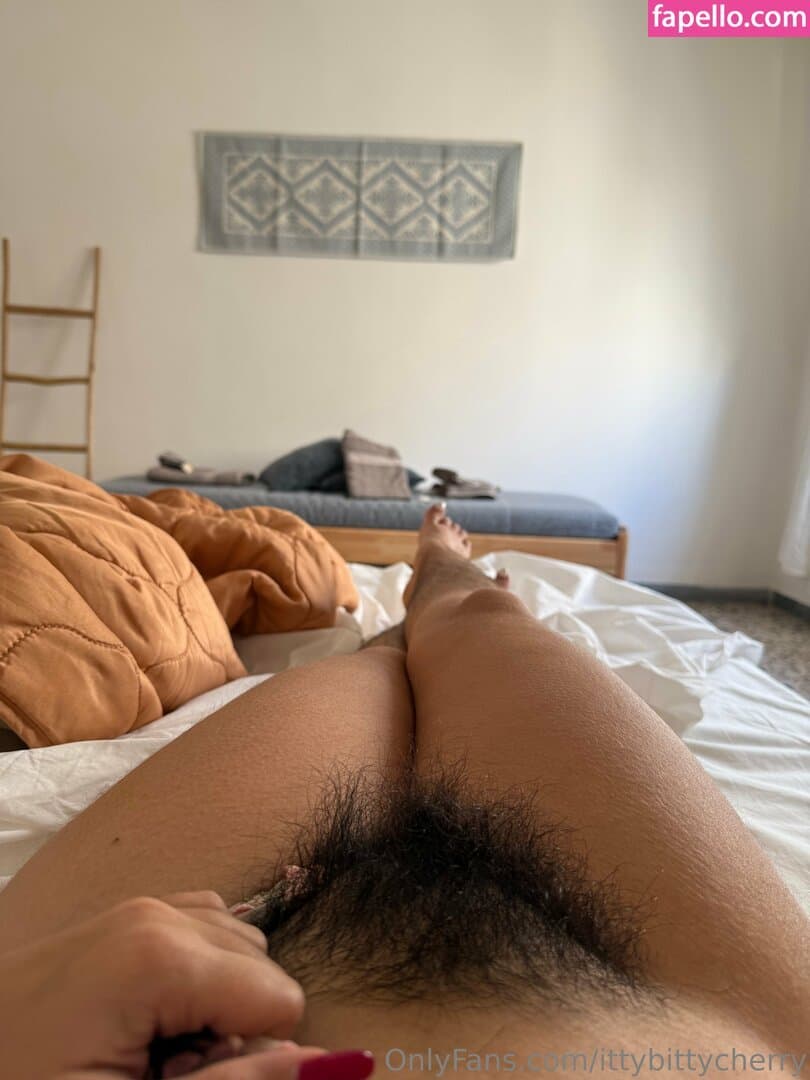 ittybittycherry / Bushy