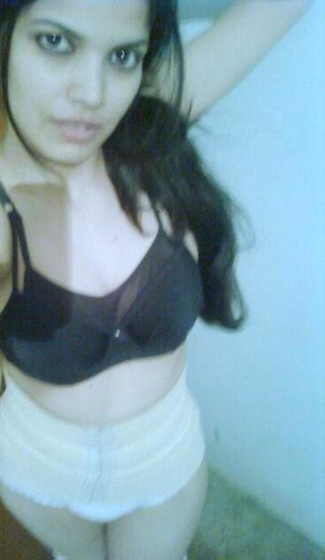Click to view full size Hot Desi Indian Whore Selfie Leaks