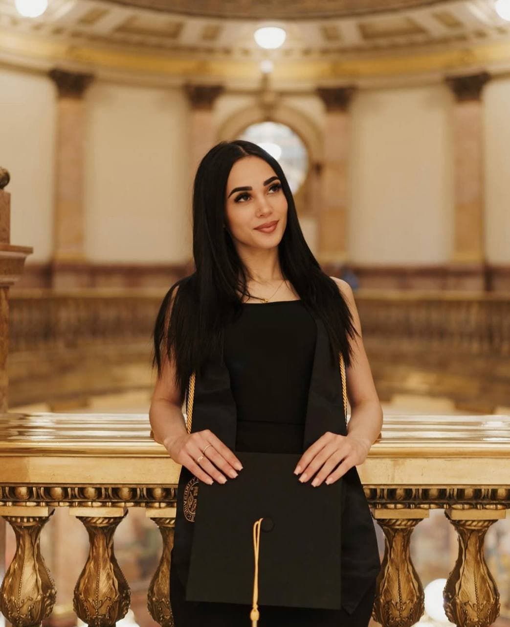 Leo fucks cousin calls after graduation just like she wanted, slut wanted Leo to dick her down