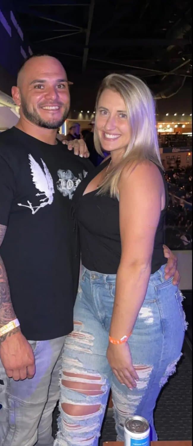 My sexy ass milf step sister. X: Johndoeg1y