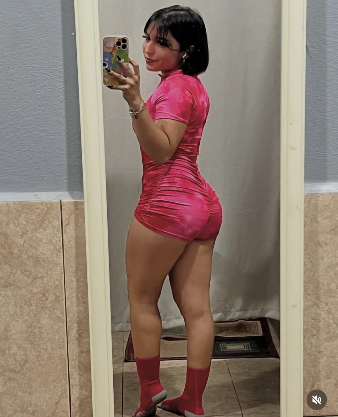 Latina blanca culona (Valeria)