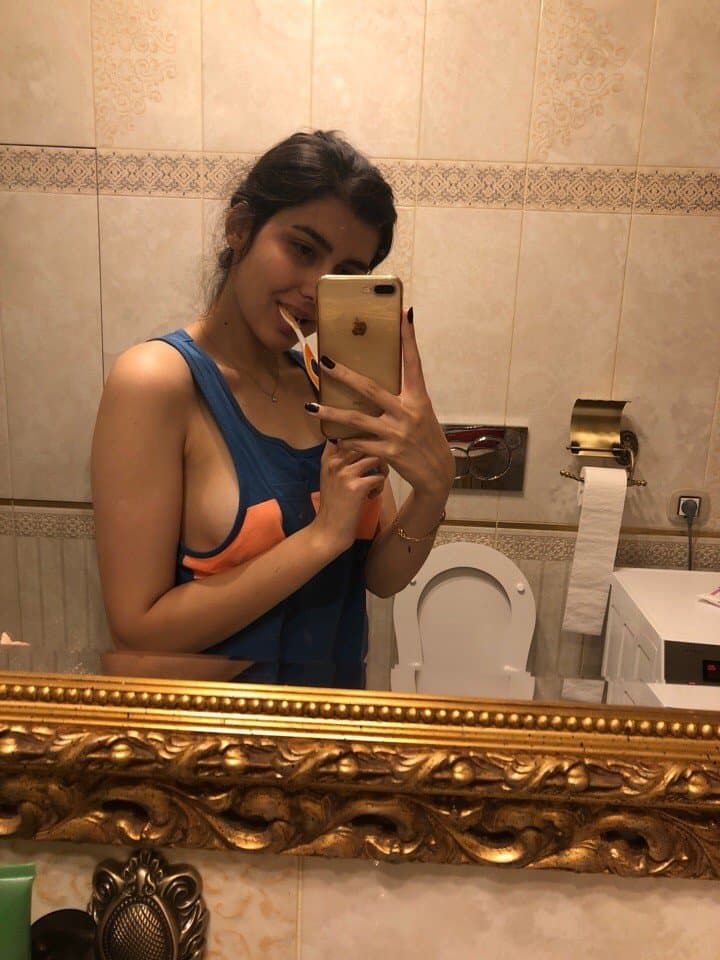 Gorgeous European Teasing Slut ?